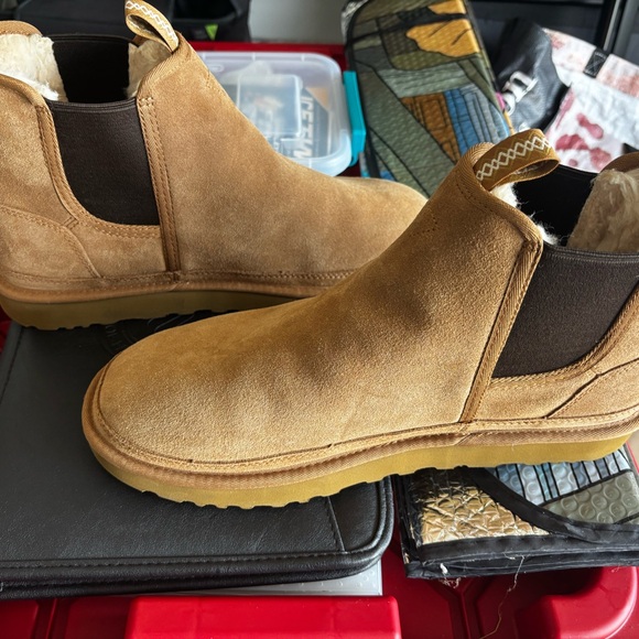 UGG Tan Suede Men's Boots - Picture 1 of 4